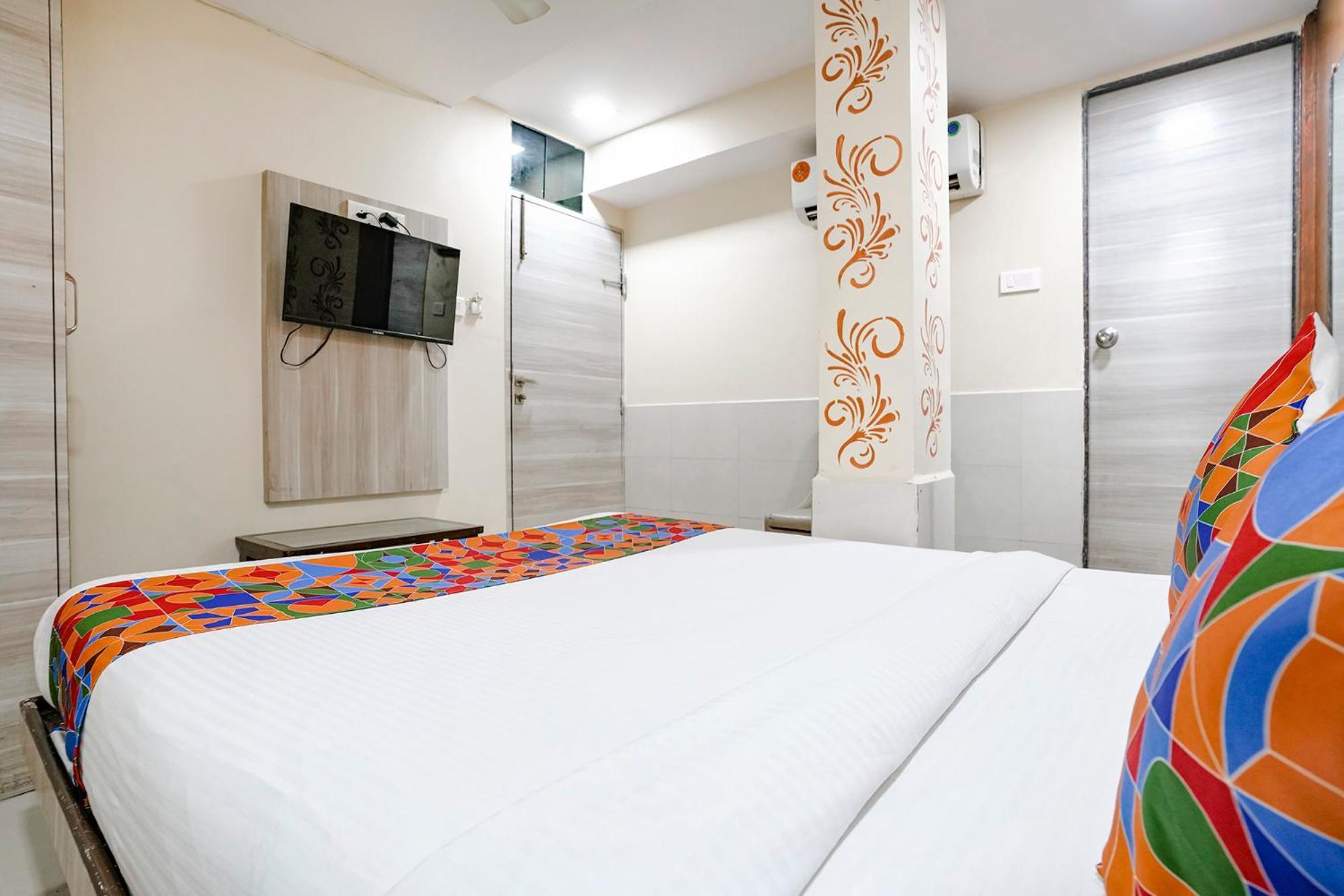 Fabexpress Sarah Gold - Nr Nesco Exhibition Center Hotel Mumbai Exterior photo