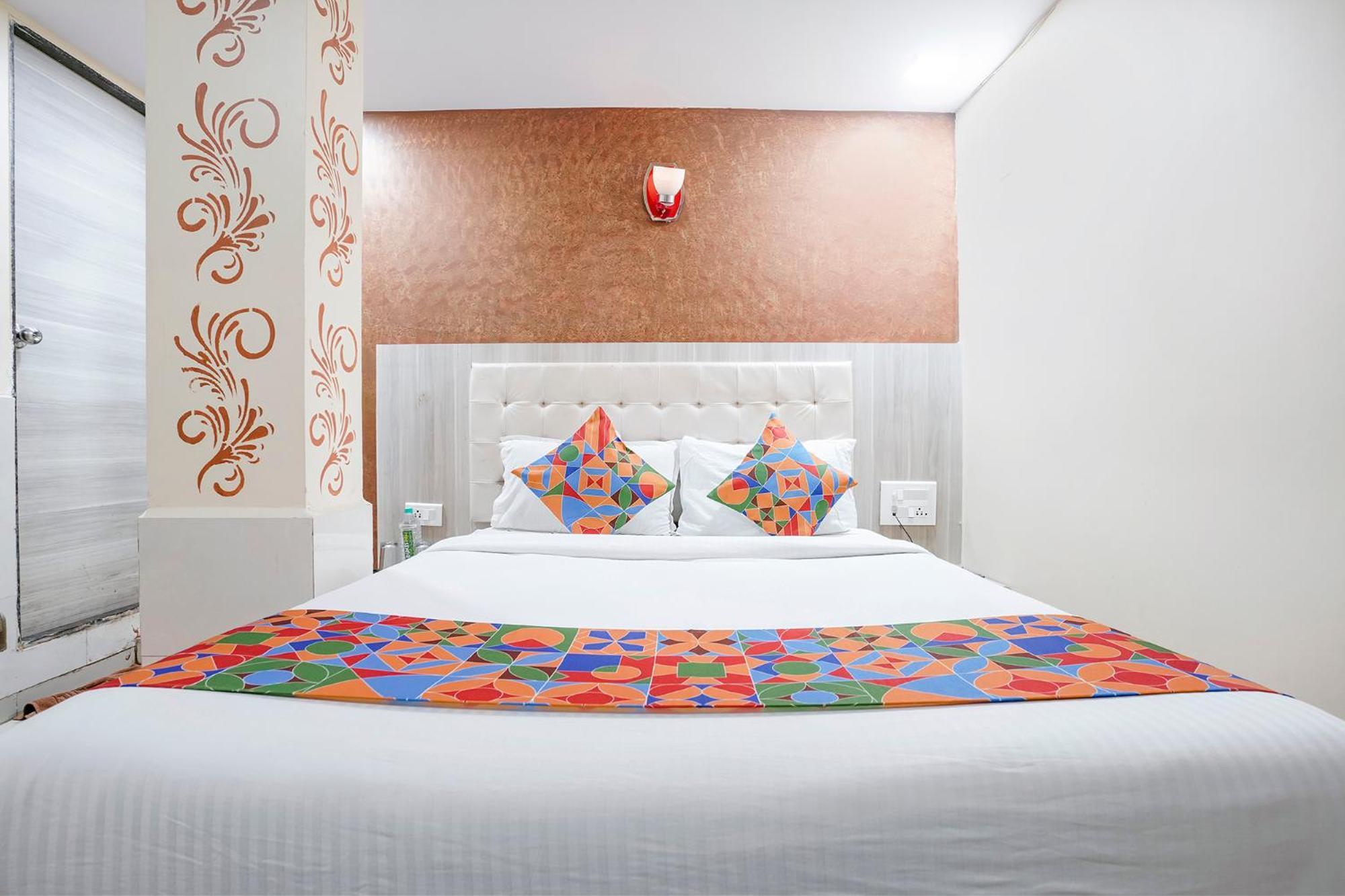 Fabexpress Sarah Gold - Nr Nesco Exhibition Center Hotel Mumbai Exterior photo