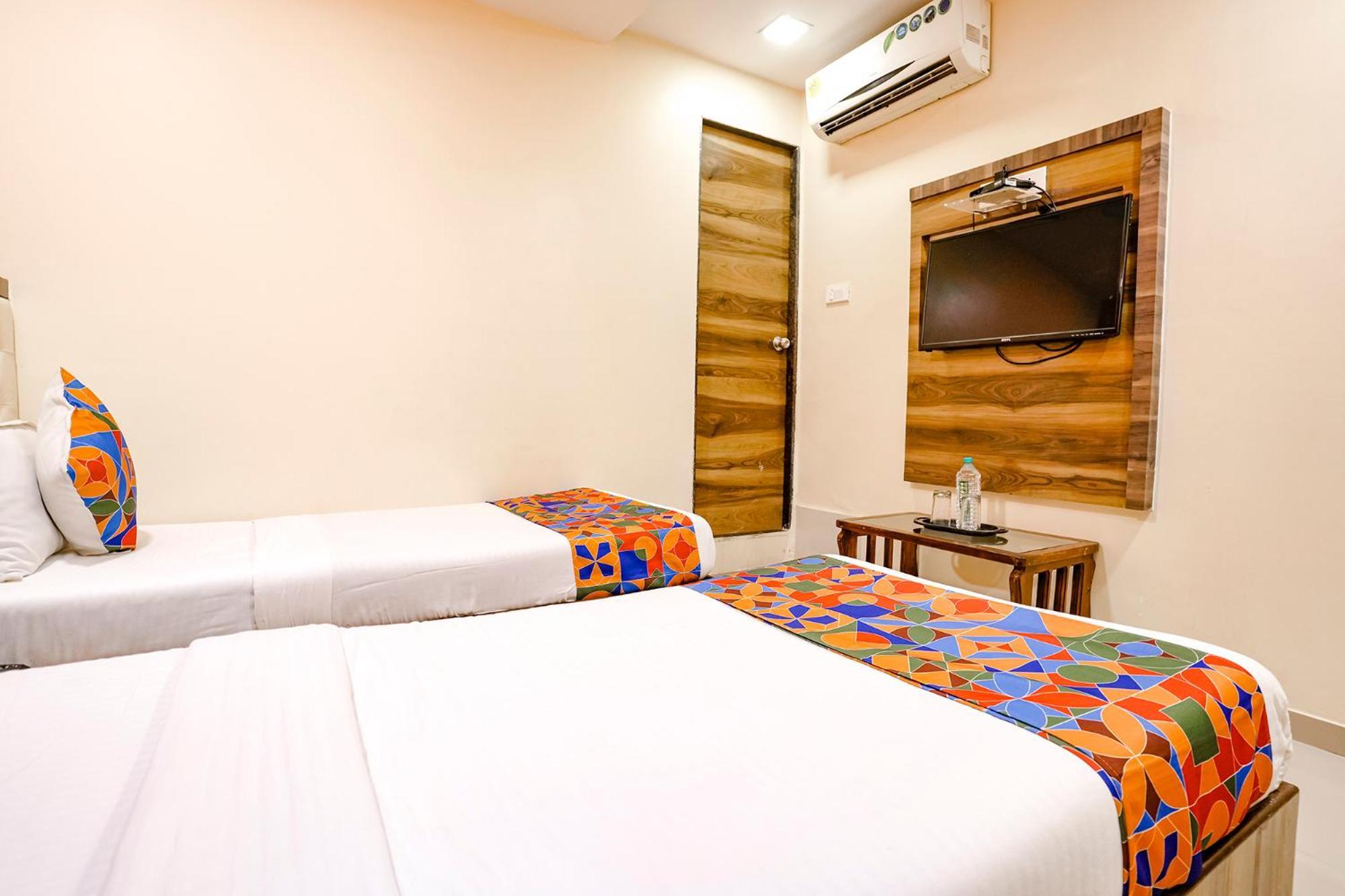 Fabexpress Sarah Gold - Nr Nesco Exhibition Center Hotel Mumbai Exterior photo