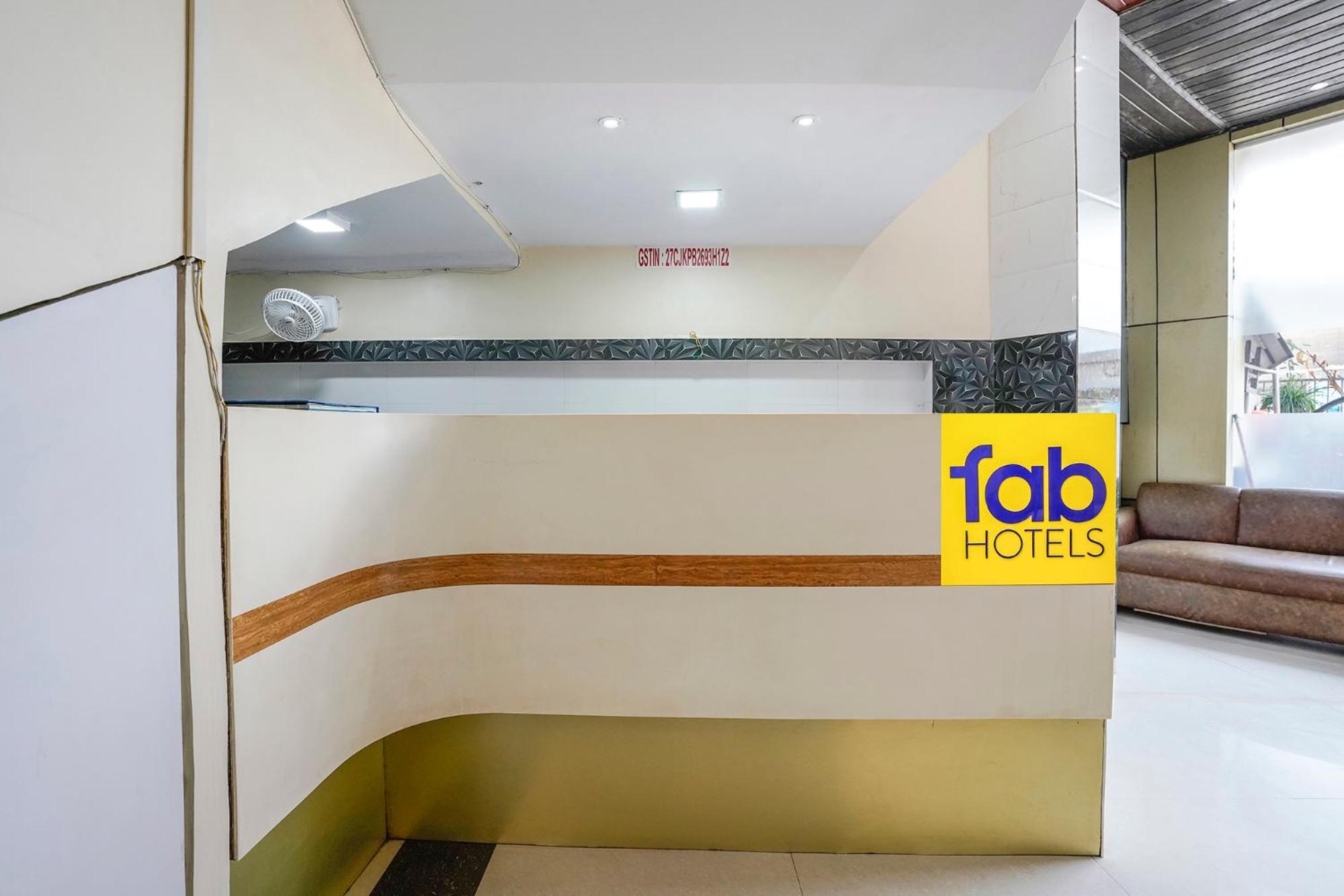 Fabexpress Sarah Gold - Nr Nesco Exhibition Center Hotel Mumbai Exterior photo